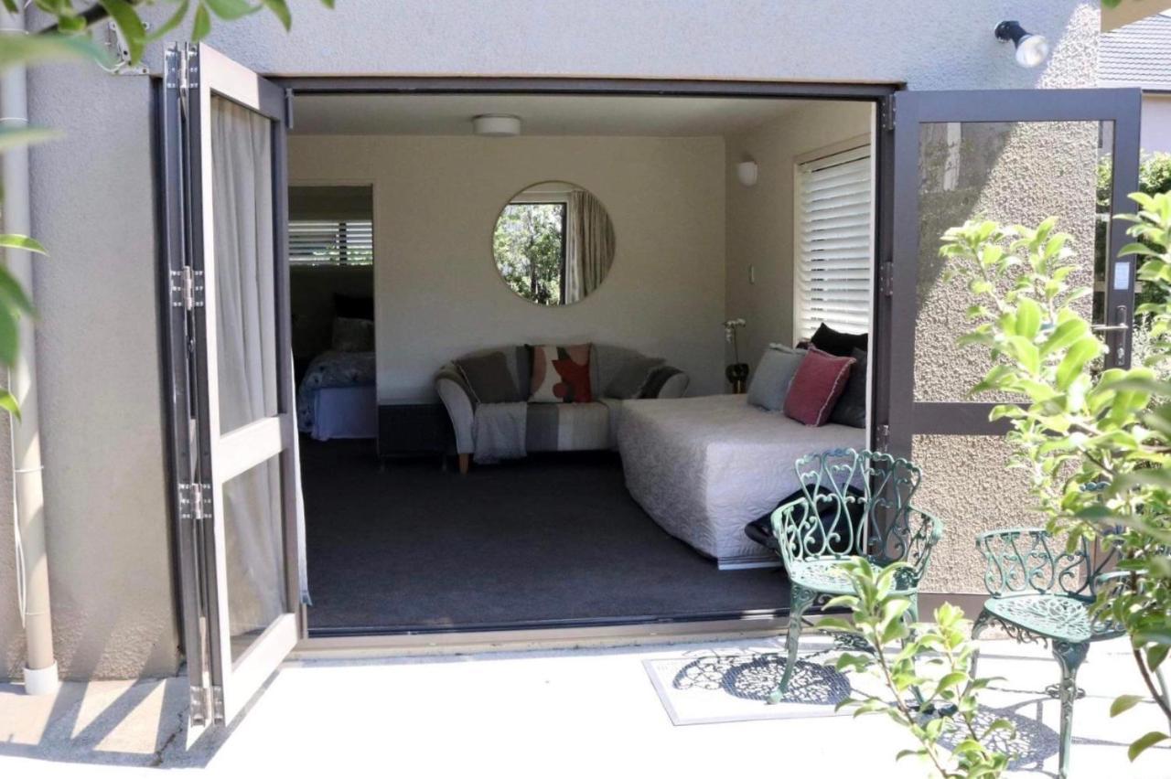 Retreat On Rita ~ Downtown Mount Maunganui With Beach Access Exterior photo