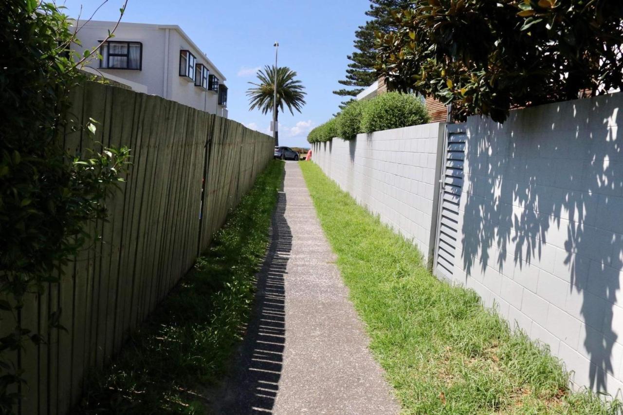 Retreat On Rita ~ Downtown Mount Maunganui With Beach Access Exterior photo